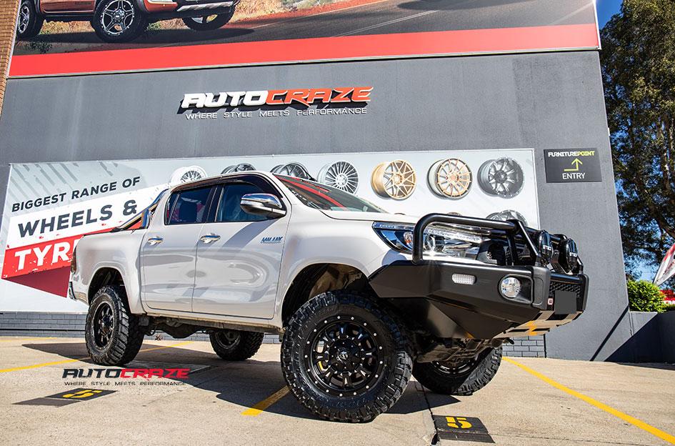 TOYOTA HILUX N80 4WD KRANK GLOSS BLACK MILLED ACCENTS